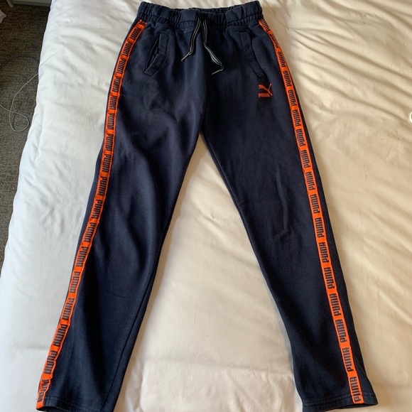 🤩 3 for $20 / Puma Navy Sweatpants - Picture 2 of 3